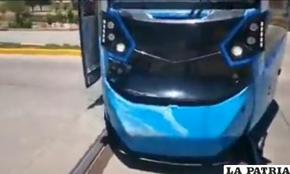 El vagón dañado del Tren Metropolitano /RR.SS.