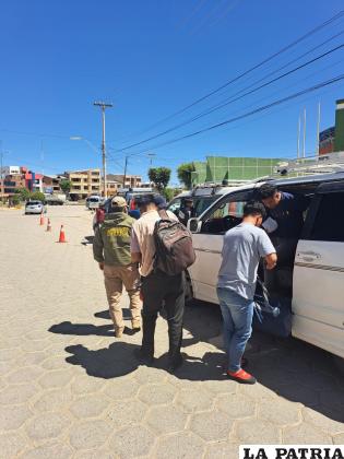Los expulsados de Chile fueron trasladados a instalaciones de la Policía Internacional /Interpol