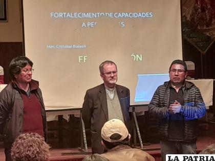 Comenzó la capacitación para comunicadores rumbo al Carnaval de Oruro /LA PATRIA 