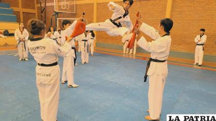 Los deportistas orureños fueron capacitados en la especialidad del kiopa /Kukkiwon Bolivia
