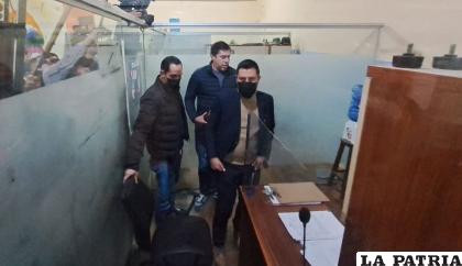 Abogados de Camacho en la Felcv /ERBOL