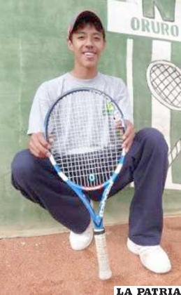 Urquieta logró el primer lugar del Campeonato Nacional Infanto-Juvenil de Tenis G-2 en la categoría 16 años varones