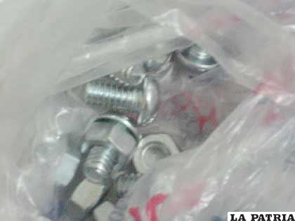 Tornillos y tuercas para el cuento del tío