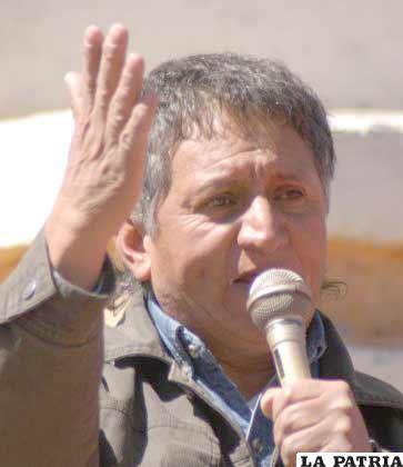 Jaime Solares transmitió la solidaridad de los trabajadores, hacia las víctimas de desastres naturales