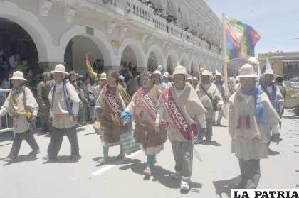 El Municipio de Chipaya, junto a sus principales autoridades