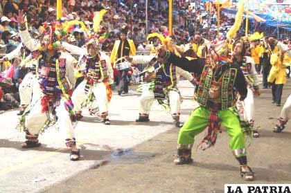 El tinku es una danza que gusta a propios y extraños, es parte de la Obra Maestra