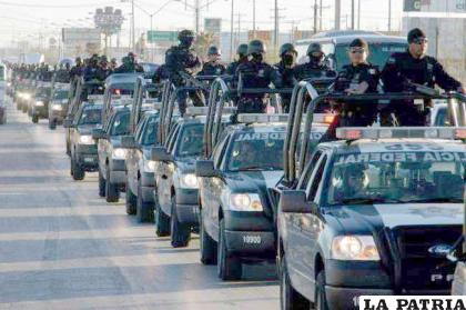 El presidente mexicano Felipe Calderón ordenó la militarización de Ciudad Juárez