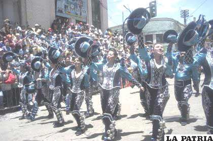 Bellas damitas en los Caporales Centrlistas