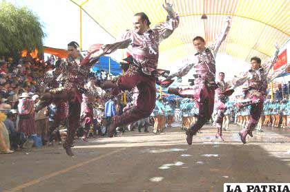 Destreza en el baile de los Sambos Caporales