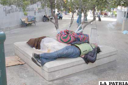 La calle es un “dormitorio” al aire libre