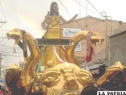 La Predilecta del Carnaval 2010, Grace Terán mostró simpatía y belleza