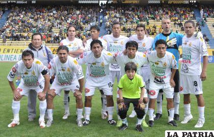 Jugadores de Real Potosí terminaron la concentración cerrada