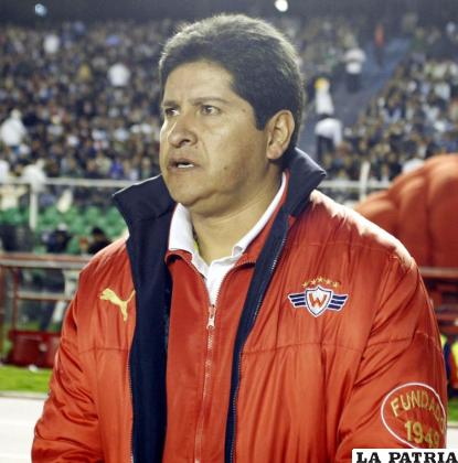El director técnico de la selección, Eduardo Villegas.