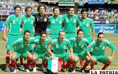 La selección mexicana de fútbol se prepara con todo para enfrentar mañana a Bolivia.
