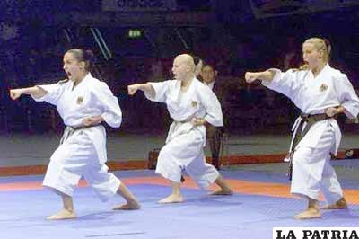 Las karatecas se preparan para ser parte de la selección nacional