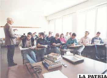 Un importante porcentaje de las universidades privadas en el país, no cumple con las condiciones establecidas para su funcionamiento 