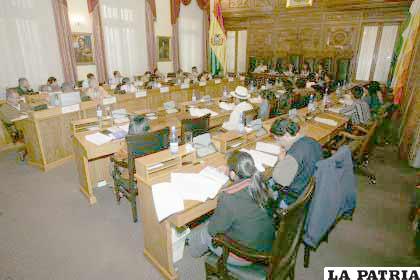 Senadores de oposición afirman que apoyaron la aprobación “en grande” de la Ley anticorrupción, como muestra de voluntad política, pero exigen revisiones