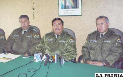 El alto mando policial en conferencia de prensa