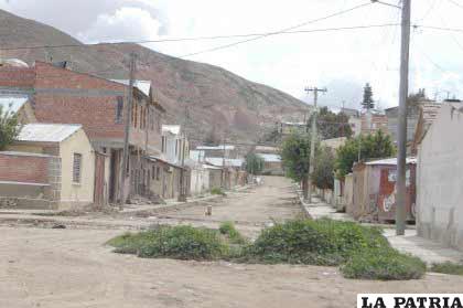 Constructora  Sudamericana decidida a cambiar el estado actual de las calles en barrios mineros