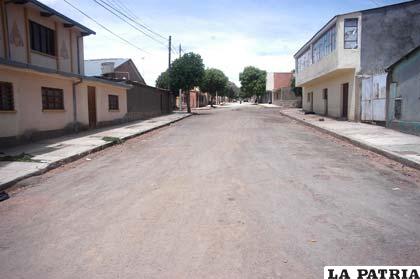 Los barrios mineros quedarán sin calles asfaltadas por incumplimiento de una empresa, cuyo contrato fue liquidado 
