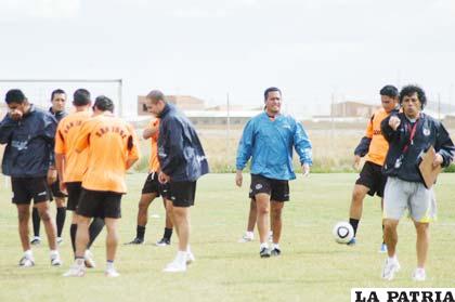 Los dirigidos de Víctor Hugo Andrada, están listos para recibir esta tarde a Bolívar