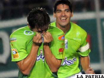 Jugadores de Oriente Petrolero, pretenden vencer el clásico cruceño