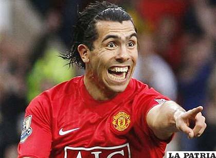 Carlos Tévez anotó tres goles para su equipo