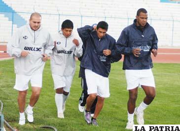 Jáuregui, Sandoval, Ribera y Brandao, jugadores de San José