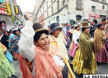 Protesta de amas de casa de El Alto ante el incremento de precios en los alimentos
