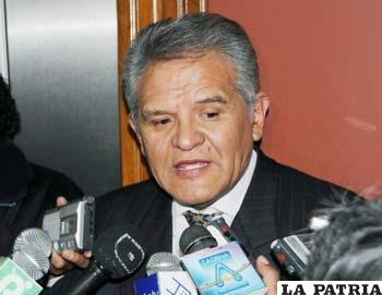 Defensor del Pueblo, Rolando Villena