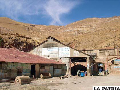 La minería boliviana pasó por varias alternativas en su desarrollo