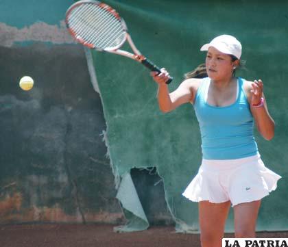 Sheila Aquino, tenista orureña