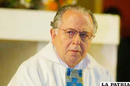 Fernando Karadima no podrá tener contacto alguno con sus ex parroquianos o con miembros de la unión sacerdotal del Sagrado Corazón de Jesús