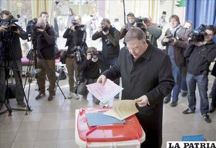 El SPD alcanzó un 48,3 por ciento de votos, 14,2 puntos porcentuales más que hace tres años