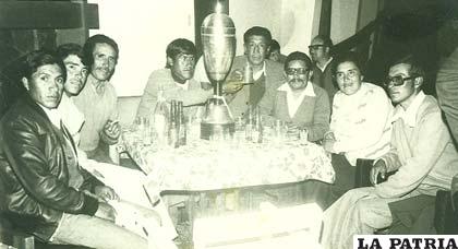 Premiación del torneo nacional de 1978 en La Paz