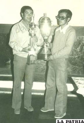 Hugo Viscarra y Teófanes Carvallo, campeón y subcampeón respectivamente, en 1978