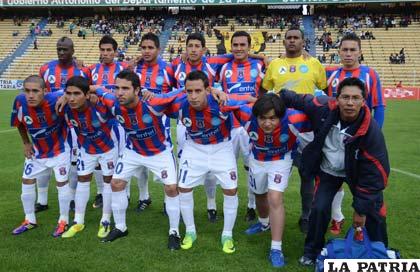 Jugadores de La Paz FC con la obligación de ganar