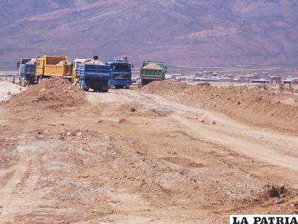 Construcción del camino Oruro - Pisiga