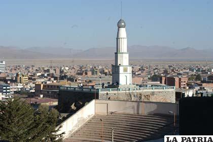 El majestuoso Faro de Cochupata icono nacional 