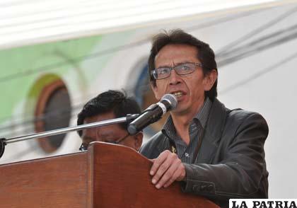 Ministro de Culturas, Pablo Groux, resalta el aporte de Oruro en la cultura boliviana 
