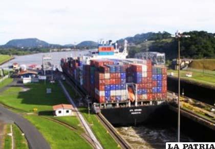 Cruceños en busca de lograr acuerdos para exportar sus productos