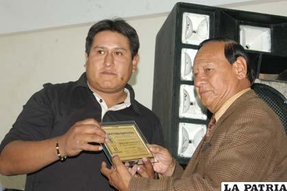 Armando Condarco el más destacado en la pelota de mano