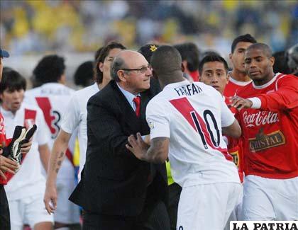 Sergio Markarián D.T. de la selección de Perú