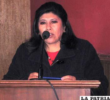 La alcaldesa Rossío Pimentel, no quiso referirse al cuestionamiento del MSM
