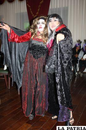 Vampirex Marcela Medina y Carol Ríos. (Segundo Premio Parejas)