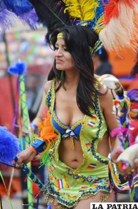 Toba viste un diseño nuevo, sensual y moderno