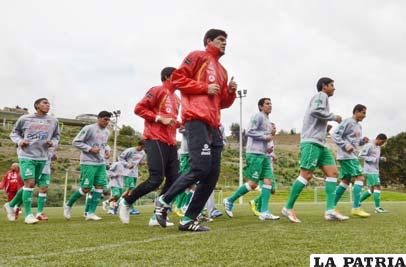 El golero Carlos Lampe durante los entrenamientos de la Selección Nacional