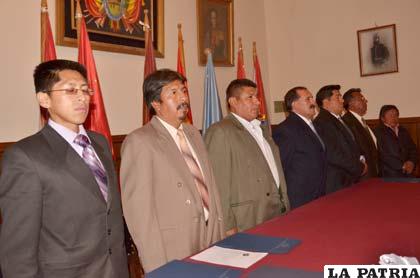 Dirigentes del Oruro Royal Club