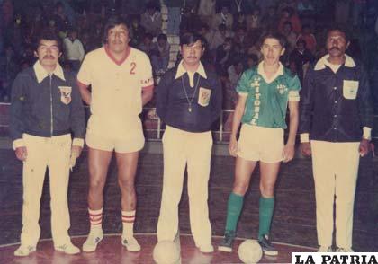 Fue capitán de Huracán en 1982 en el nacional que se realizó en Potosí