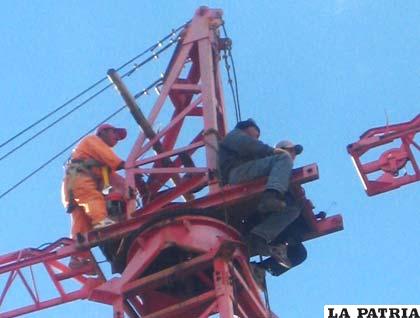 El lunes 21 de enero desmontaron la grúa fija